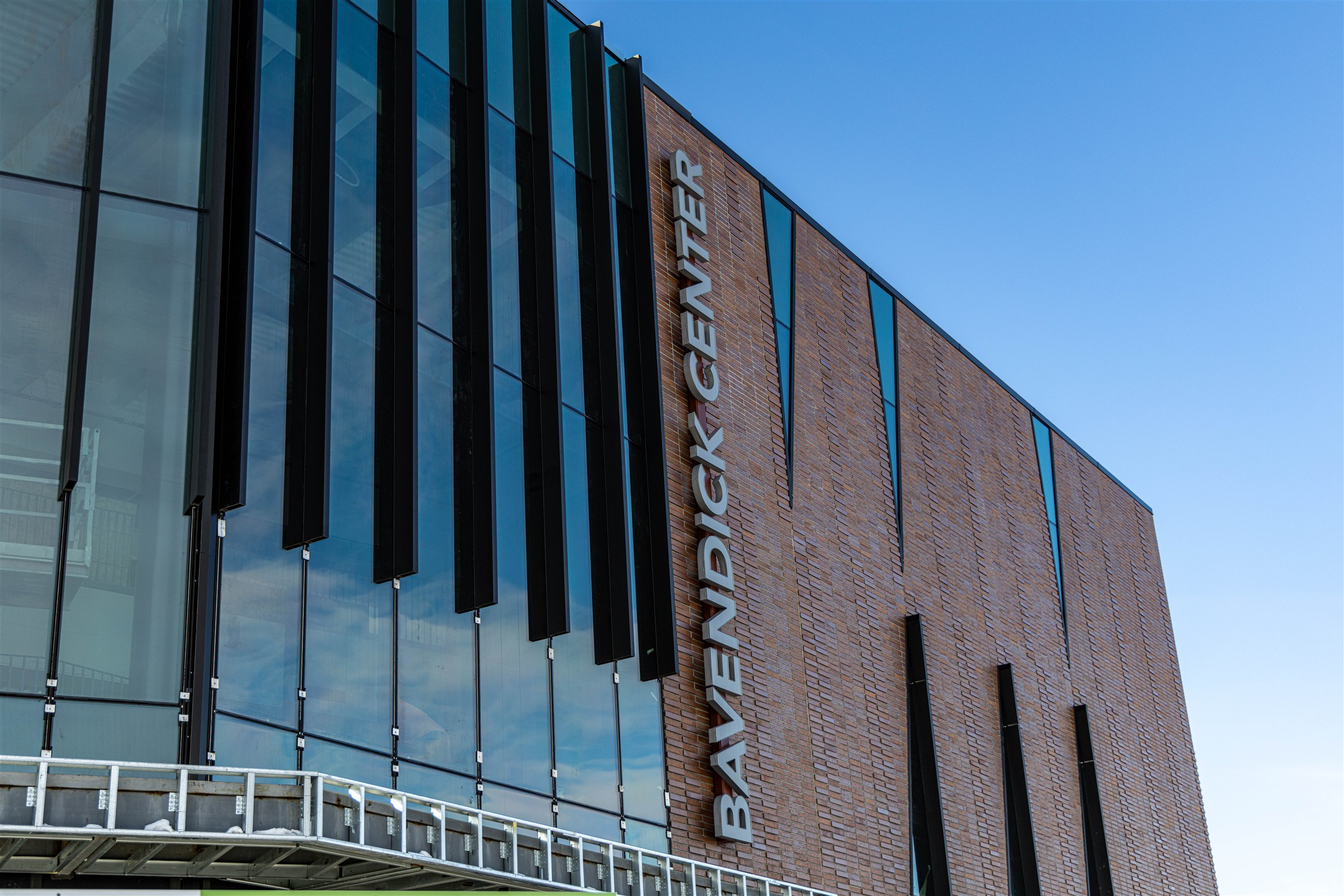 Exterior bavendick building